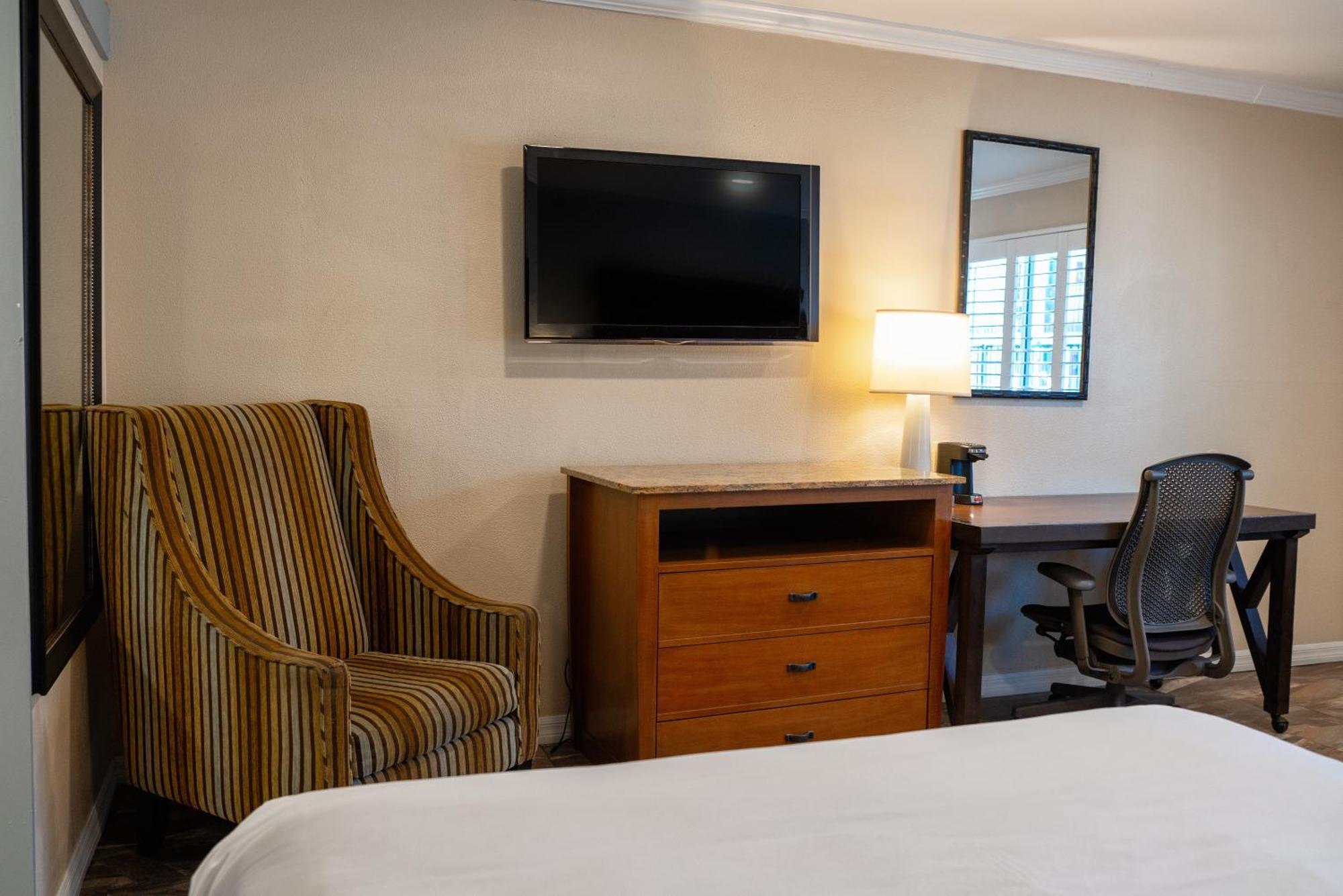 The Buena Park Hotel & Suites Zewnętrze zdjęcie